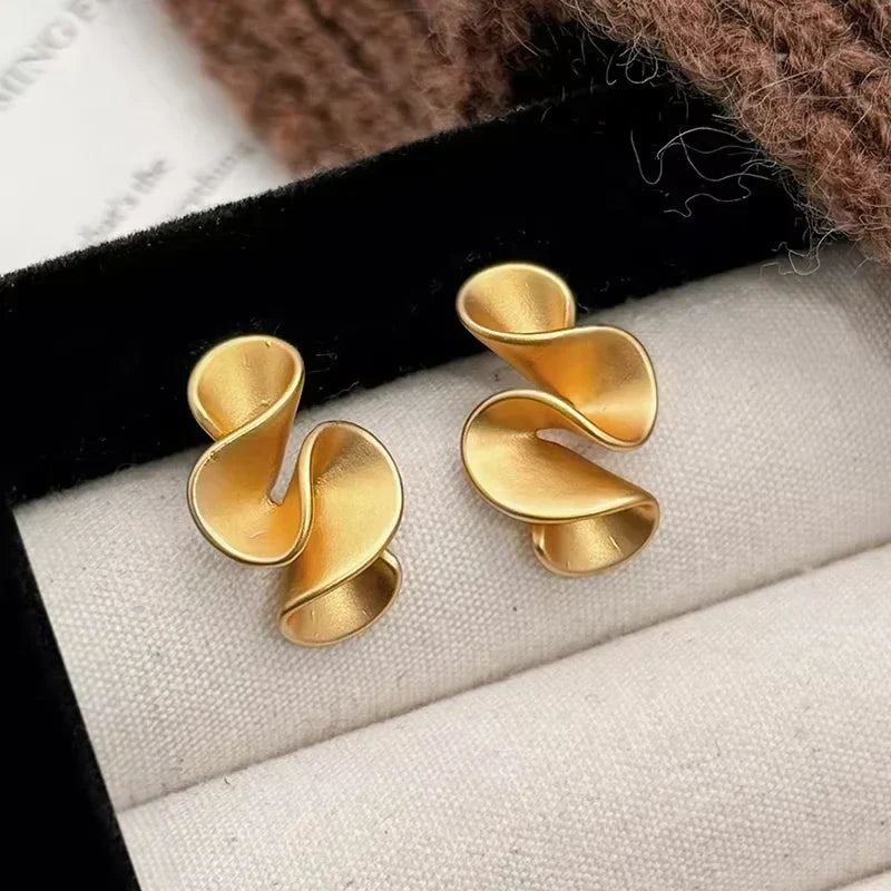 Regina — Silver and 18K Gold Earrings