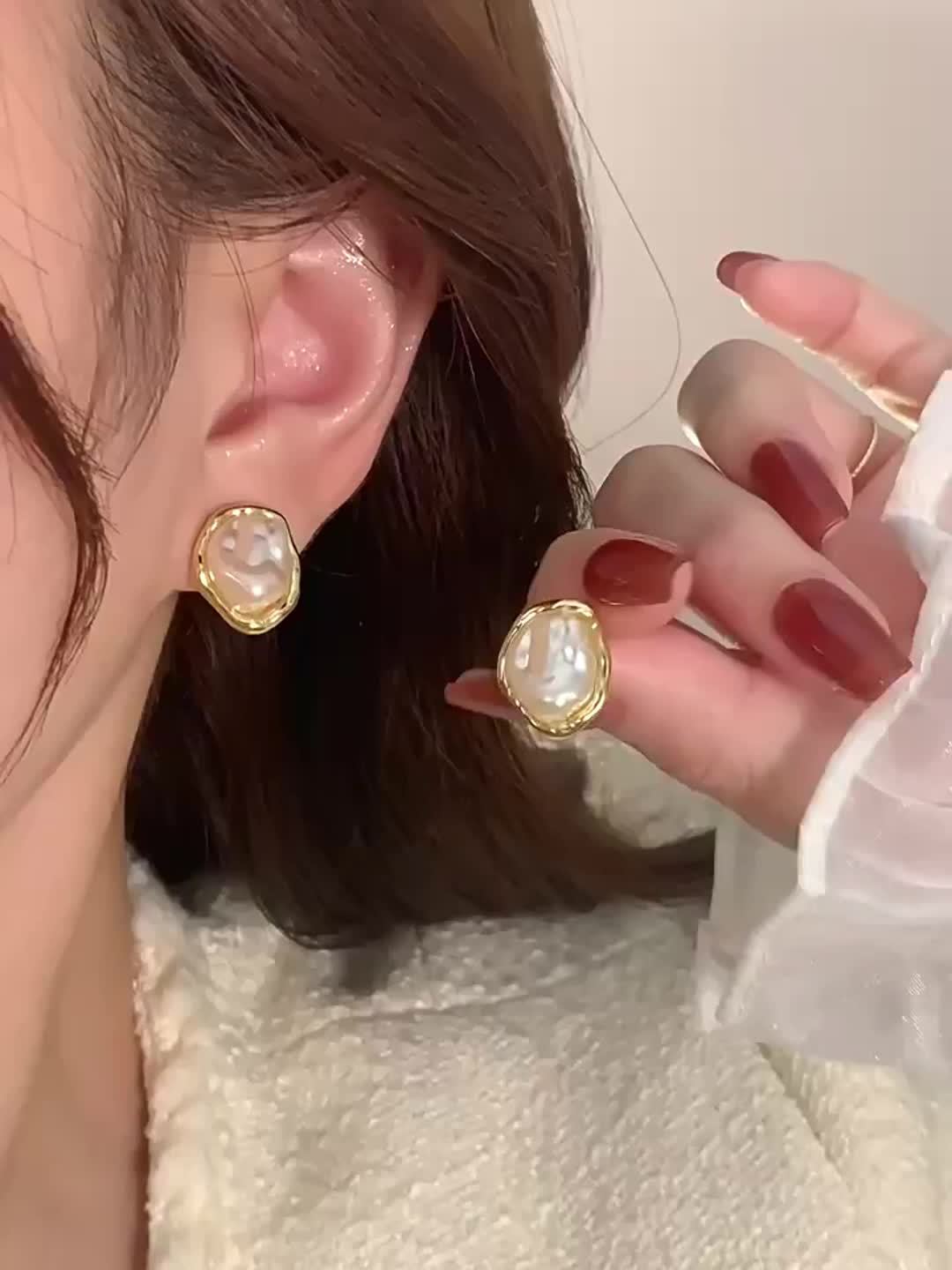 Tamsin — Irregular Pearl Stud Earrings