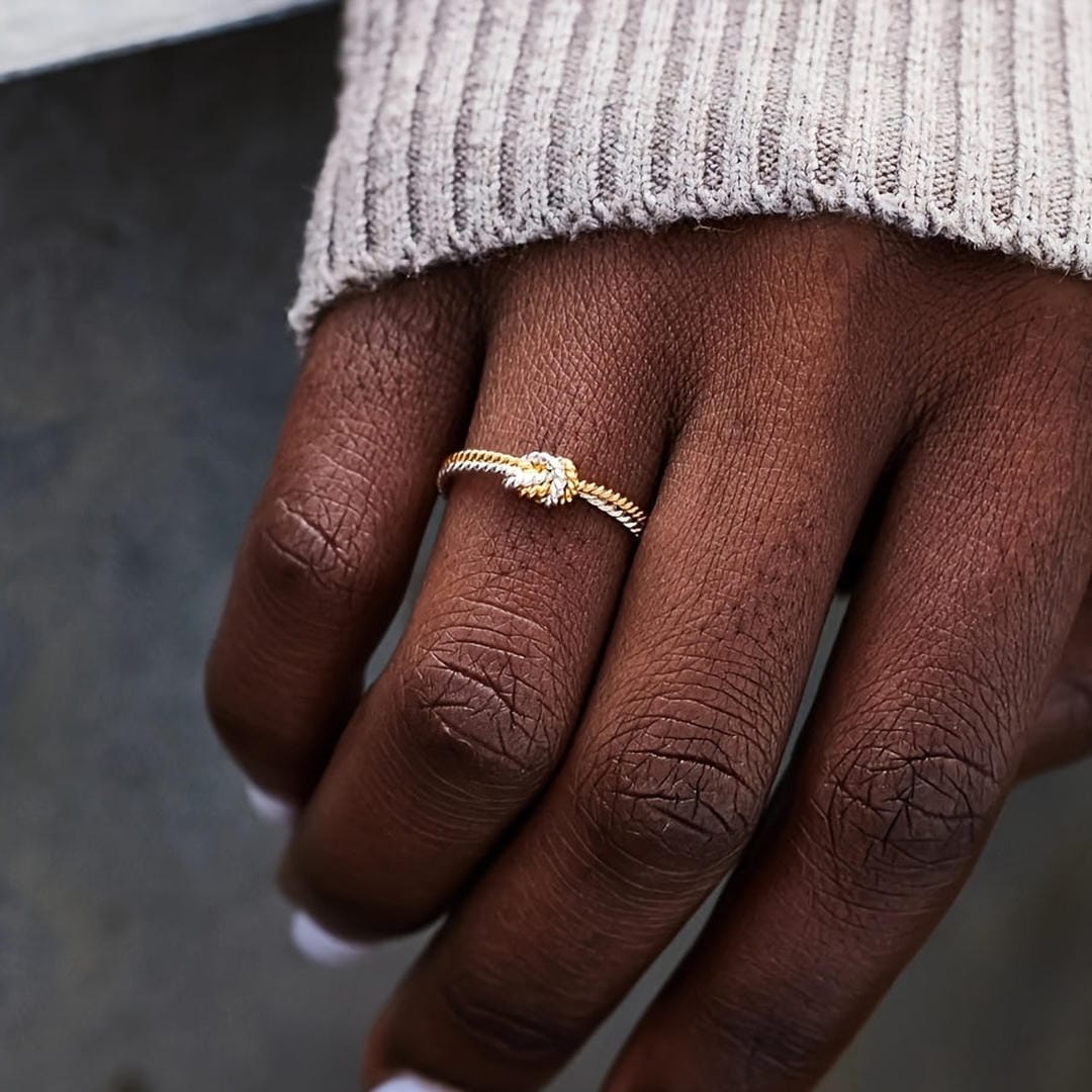 Viola — Two Tone Love Knot Ring