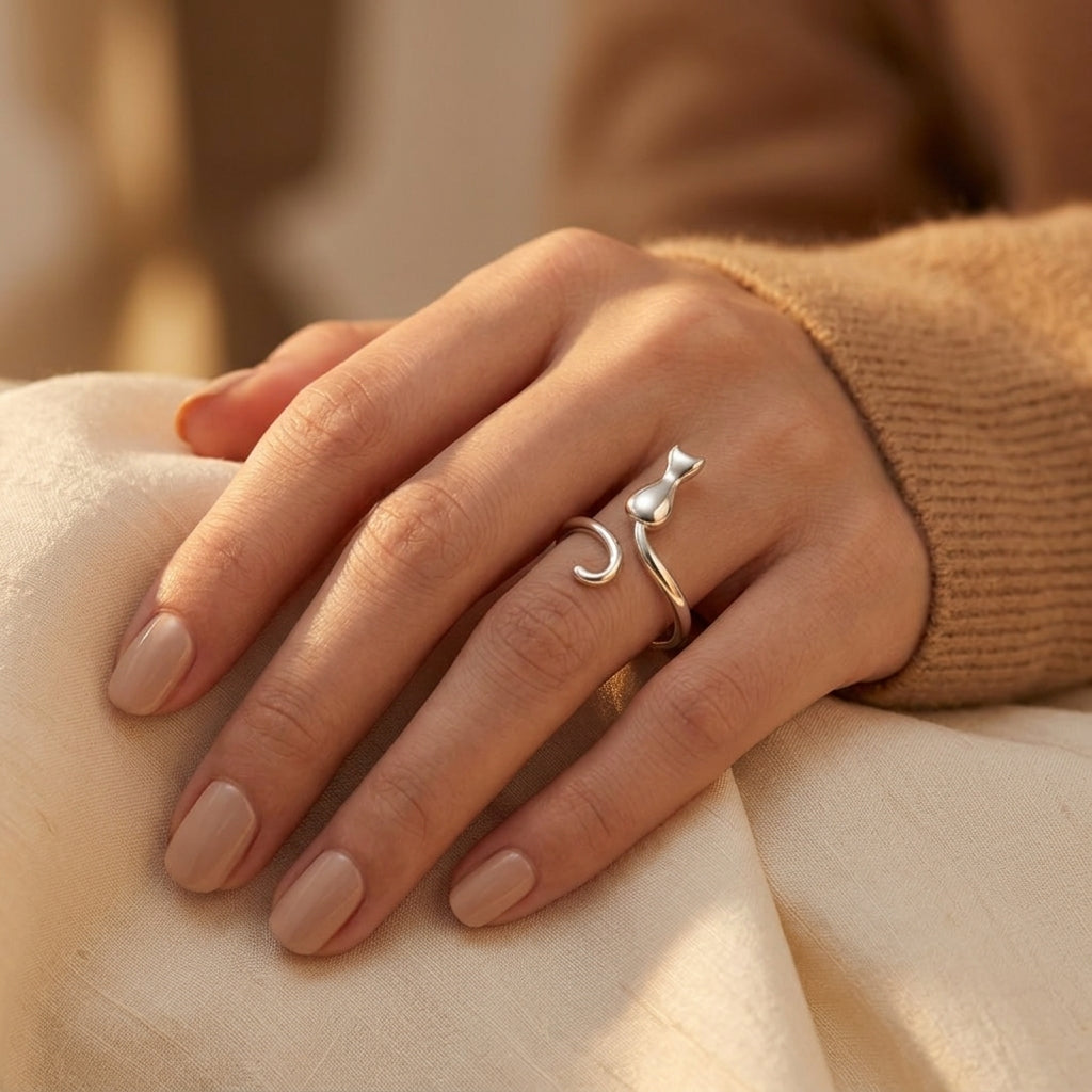 Maud — Silver Cat Motif Ring