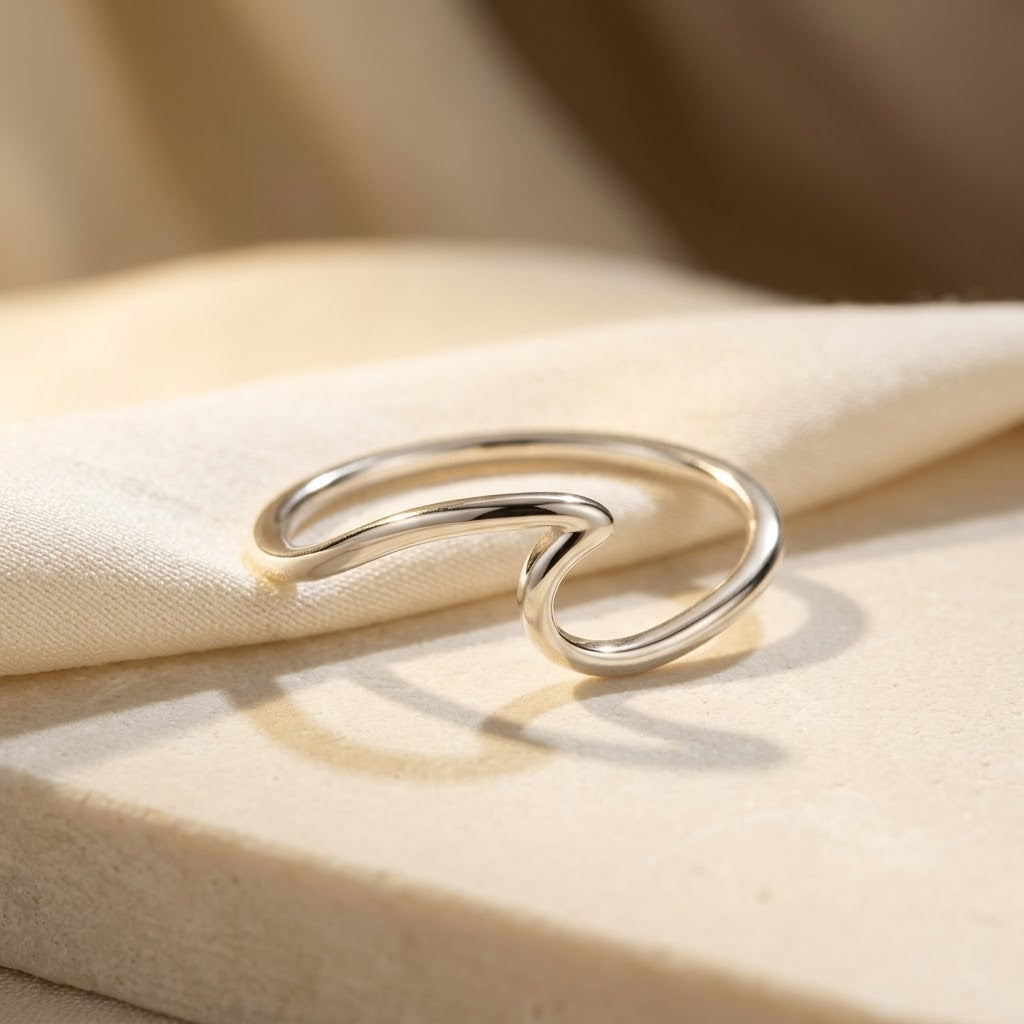 Barbara — Minimalist Silver Open Ring