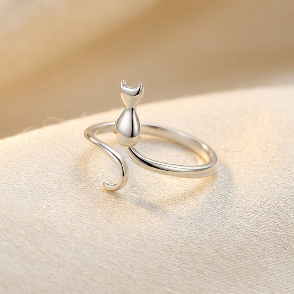 Maud — Silver Cat Motif Ring