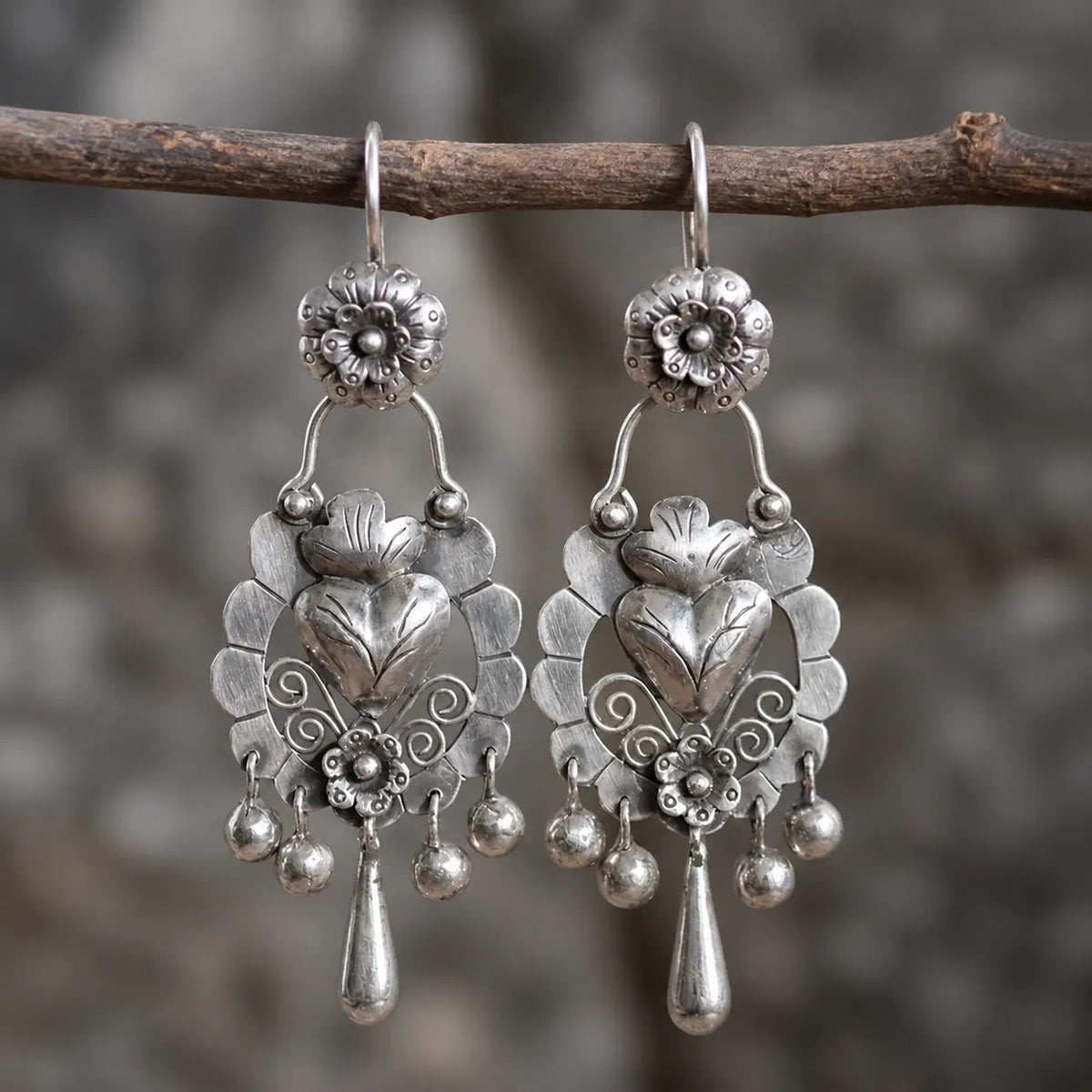 Vintage Bohemian Hollow Engrave Flower Earrings
