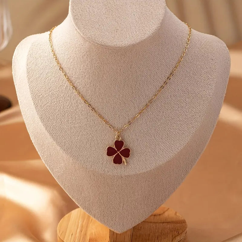 Minea — Four-Leaf Clover Pendant Necklace