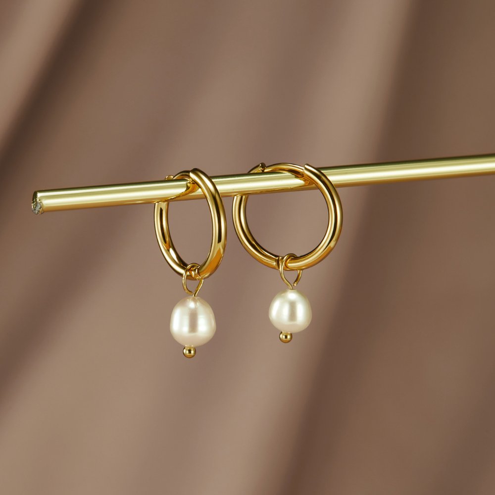 Henriette — Freshwater Pearl Gold Hoops