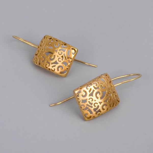 Gold Hollow Ivy Earrings