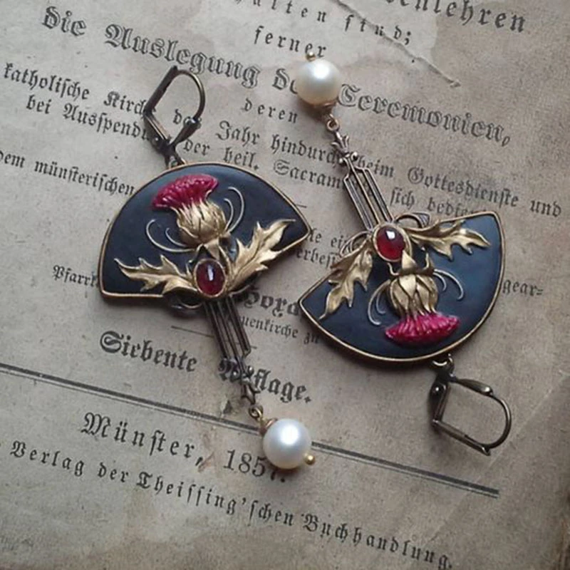 Rita — Vintage Earrings with Red Crystal and Pearls