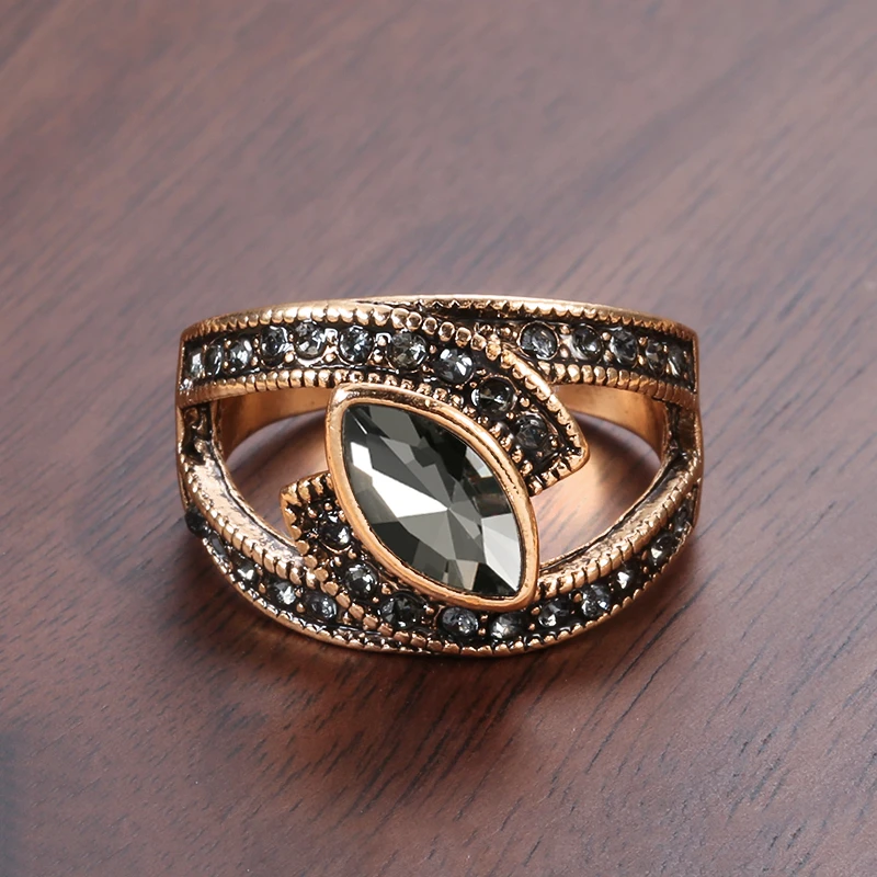 Faith — Elegant Ring with Black Crystal
