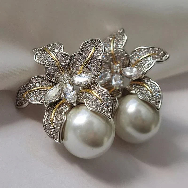 Emma — Exquisite Flower Pearl Earrings