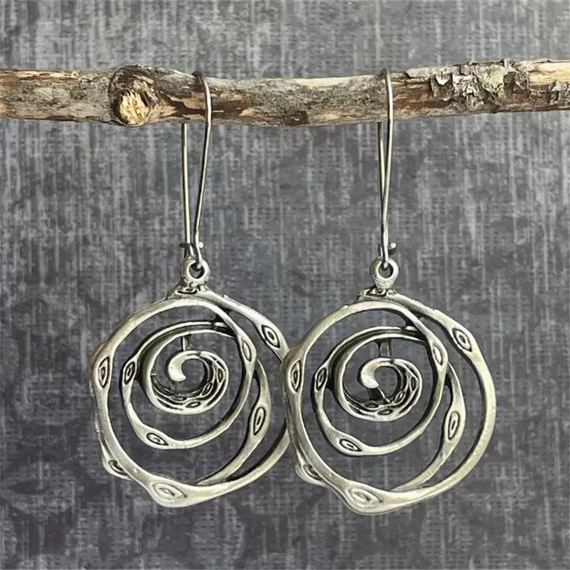 Marie — Vintage Labyrinth Silver Earrings