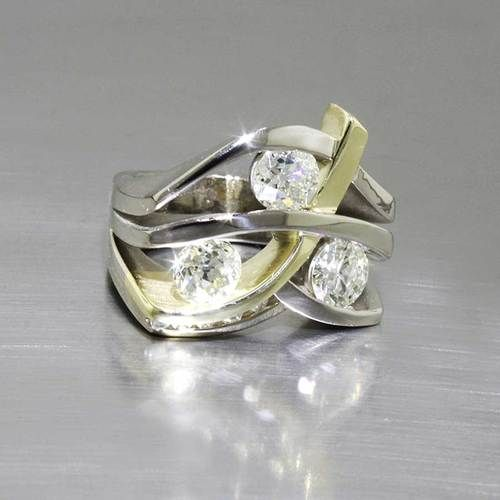 Christina — Vintage Ring with Cubic Zirconia in Gold and Silver