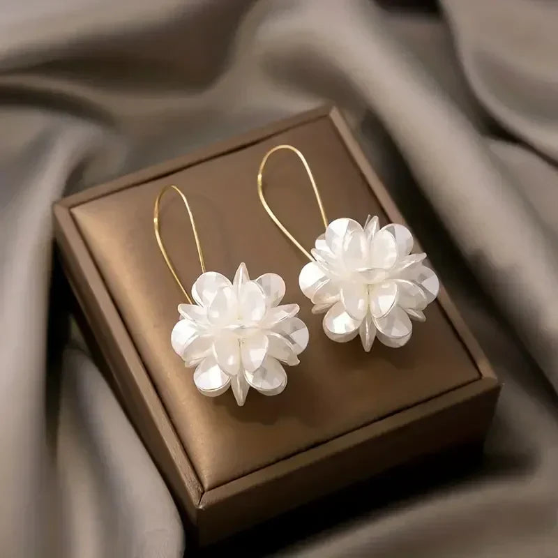 Annabel — Pure Blossom Earrings in Gold