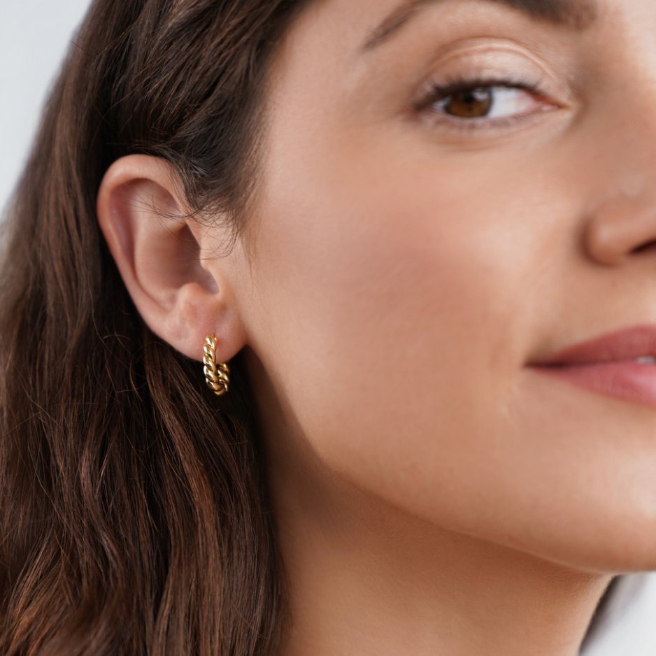 Pippa — Gold Twist Earrings