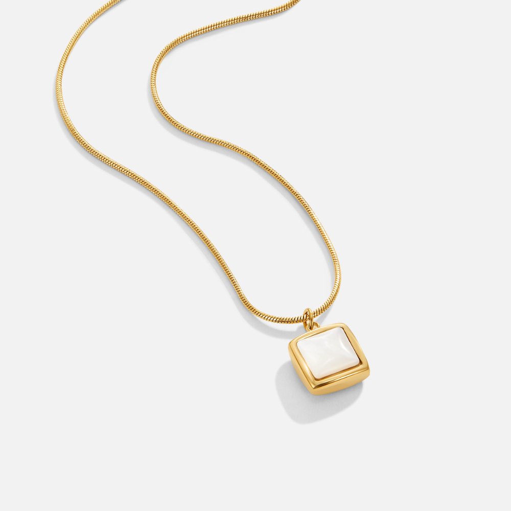 Maura — Moonstone Pendant Necklace